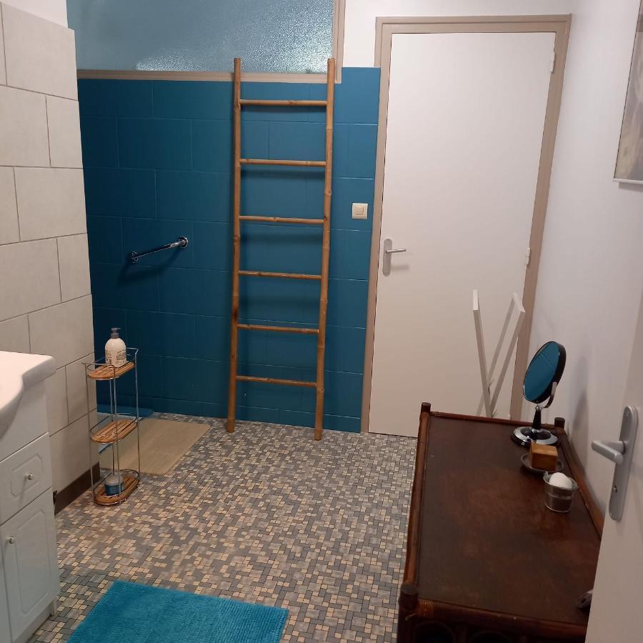 La Gisiere, Chambres D'Hotes 샬랑 외부 사진