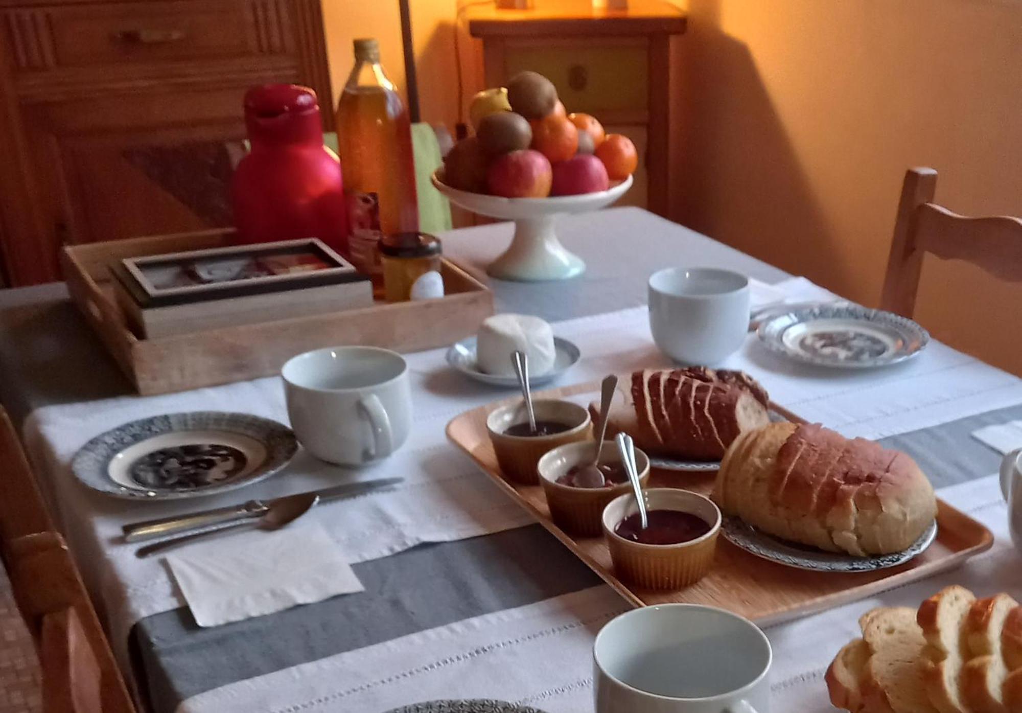 La Gisiere, Chambres D'Hotes 샬랑 외부 사진